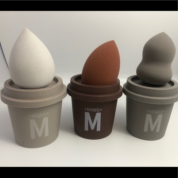 MAKE UP SPONGE - Picture 1 of 6